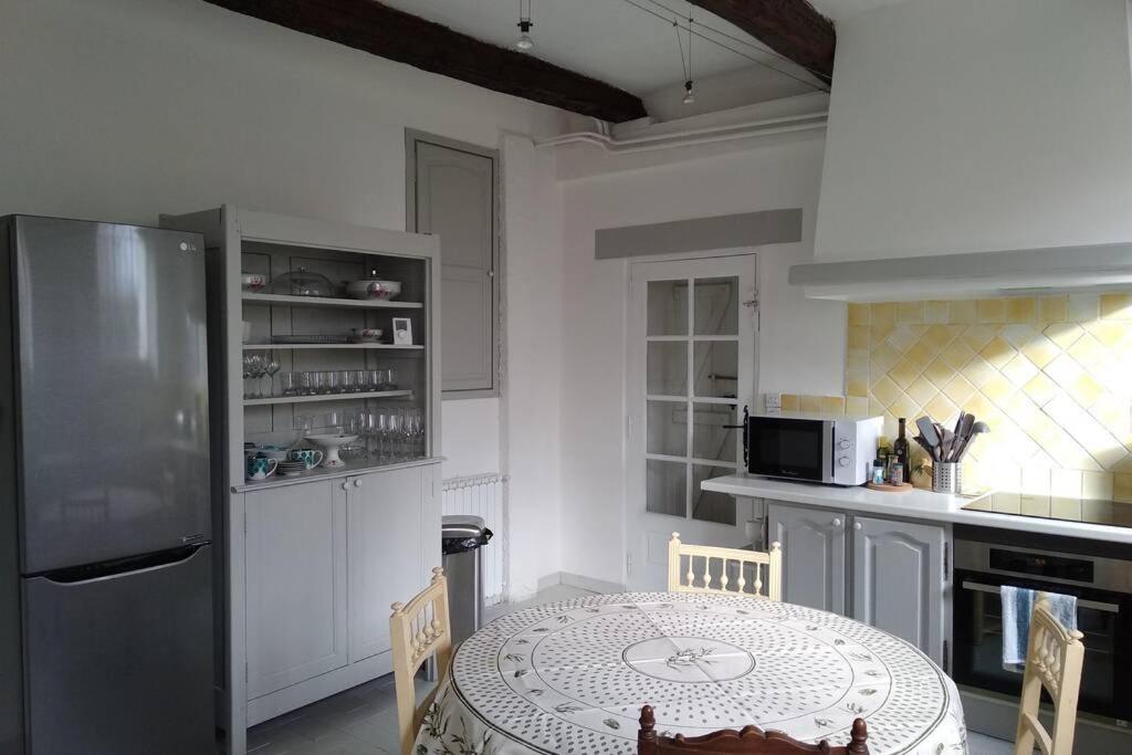 Maison De Maitre 230M² En Plein Coeur Du Village Camps-la-Source Kültér fotó