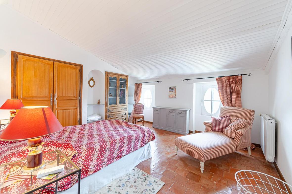 Maison De Maitre 230M² En Plein Coeur Du Village Camps-la-Source Kültér fotó