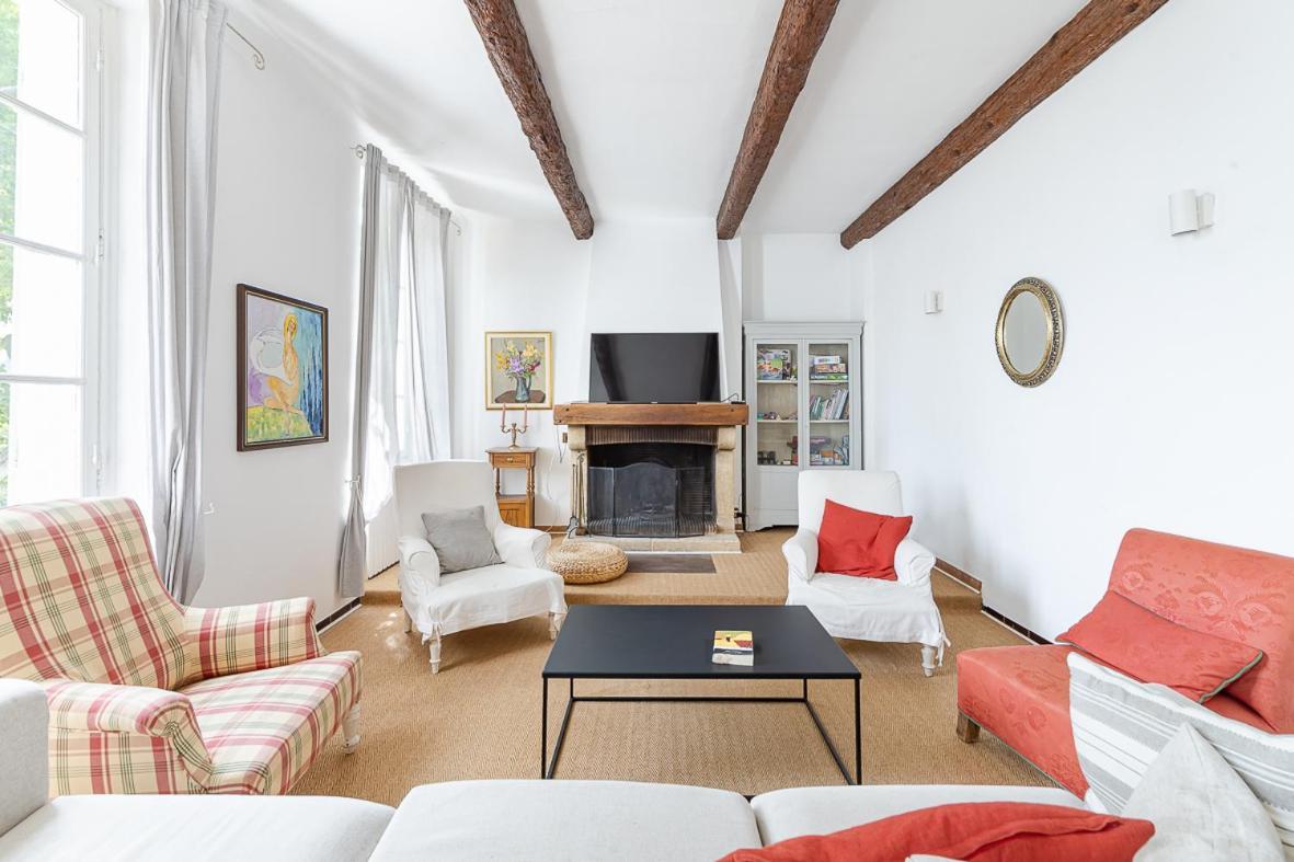 Maison De Maitre 230M² En Plein Coeur Du Village Camps-la-Source Kültér fotó
